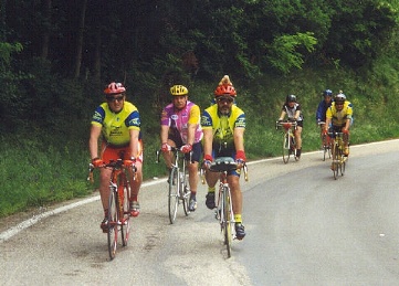 Salendo sul Monte Albano (clicca per ingrandire - 105193 byte)