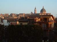 Loreto: Gi splende il sole sulla Basilica