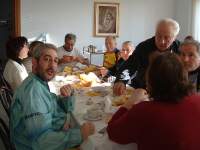 Colazione: Raffaele in primo piano e Di Pietro in fondo (appr che fine ha fatto?)