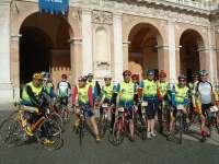 Piazza della Madonna: ultima foto e poi si parte 